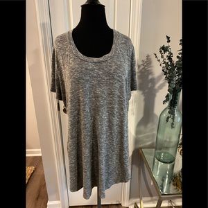 Mossimo grey slub knit tshirt with scalloped hem size XL